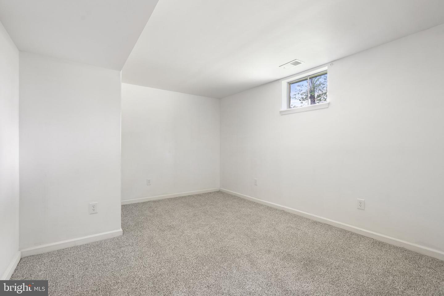 9366 FERNWOOD CT, MANASSAS, Virginia 20110, 4 Bedrooms Bedrooms, ,2 BathroomsBathrooms,Residential,For sale,9366 FERNWOOD CT,VAMN2008342 MLS # VAMN2008342