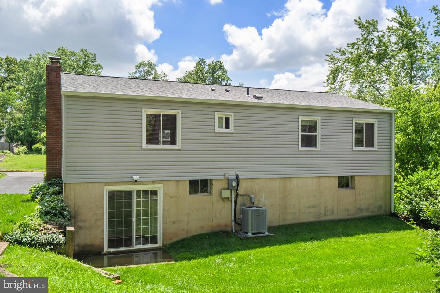 9366 FERNWOOD CT, MANASSAS, Virginia 20110, 4 Bedrooms Bedrooms, ,2 BathroomsBathrooms,Residential,For sale,9366 FERNWOOD CT,VAMN2008342 MLS # VAMN2008342