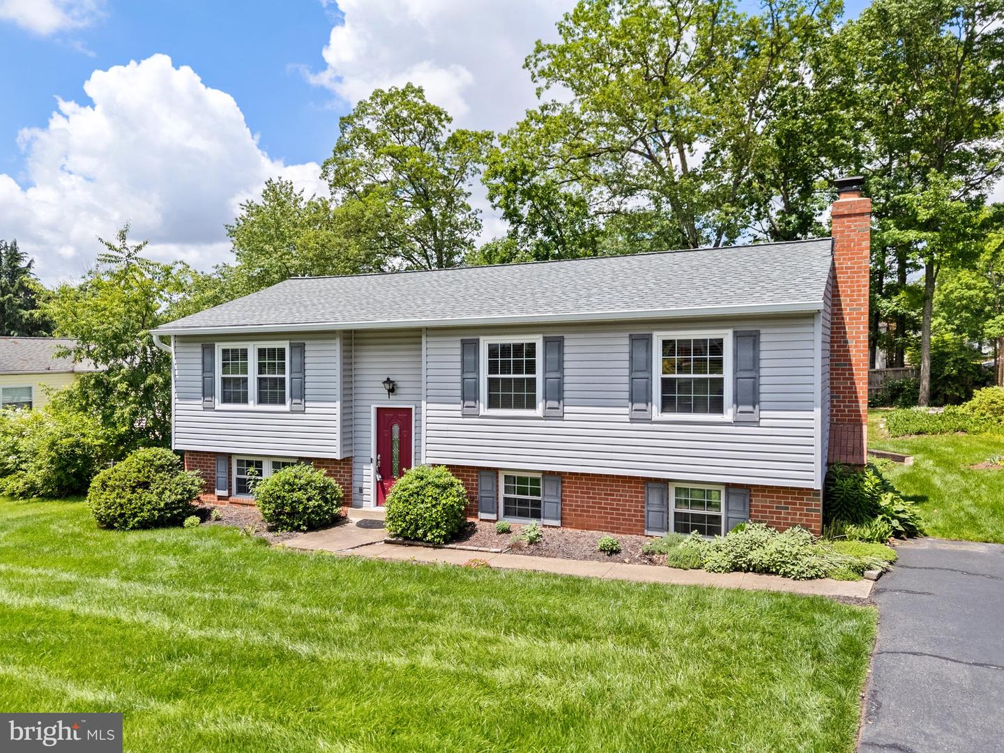 9366 FERNWOOD CT, MANASSAS, Virginia 20110, 4 Bedrooms Bedrooms, ,2 BathroomsBathrooms,Residential,For sale,9366 FERNWOOD CT,VAMN2008342 MLS # VAMN2008342