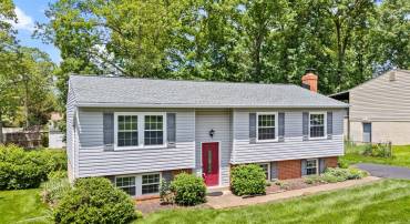 9366 FERNWOOD CT, MANASSAS, Virginia 20110, 4 Bedrooms Bedrooms, ,2 BathroomsBathrooms,Residential,For sale,9366 FERNWOOD CT,VAMN2008342 MLS # VAMN2008342