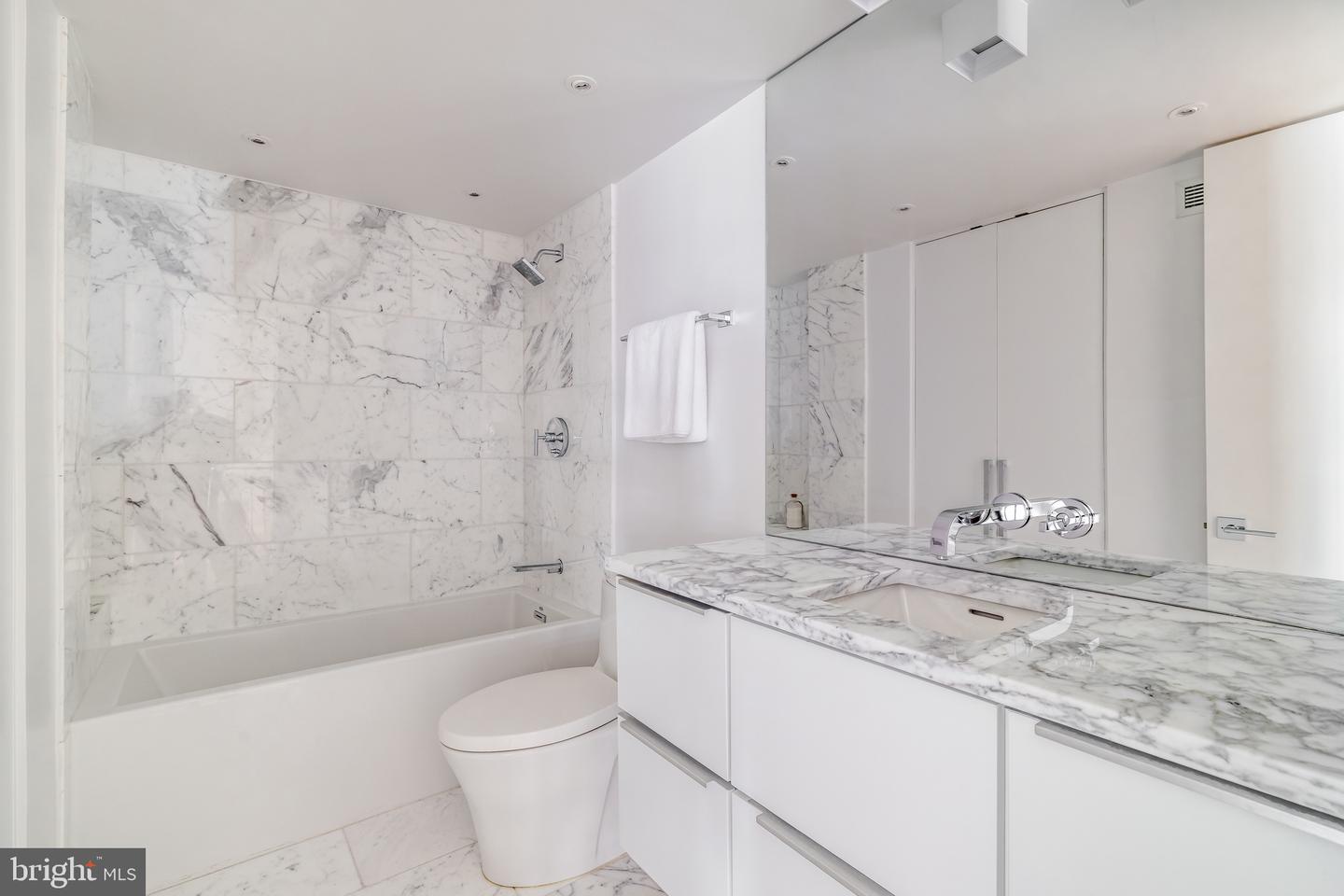 2500 VIRGINIA AVE NW #714-S, WASHINGTON, District Of Columbia 20037, 3 Bedrooms Bedrooms, ,2 BathroomsBathrooms,Residential,For sale,2500 VIRGINIA AVE NW #714-S,DCDC2201078 MLS # DCDC2201078