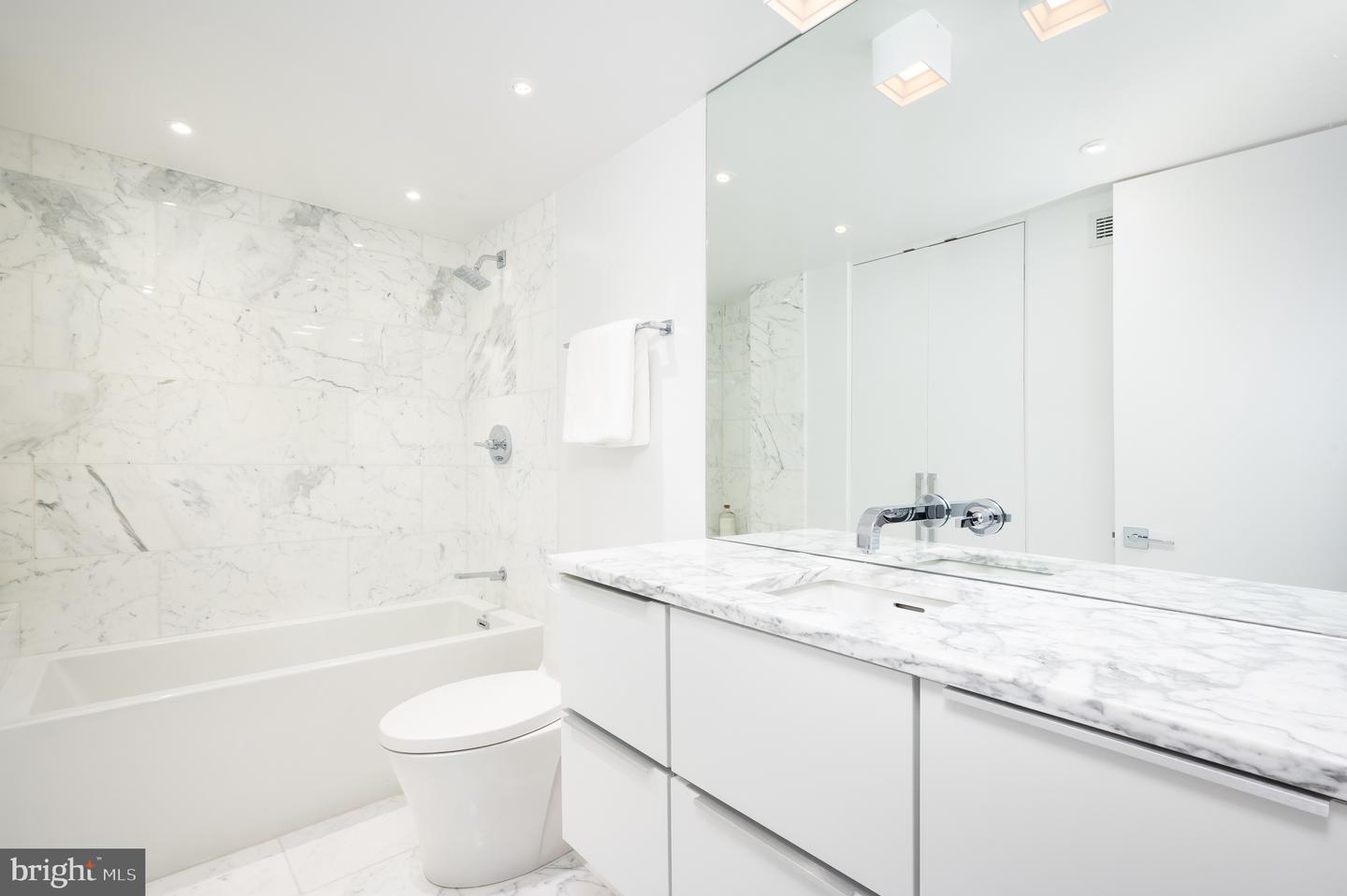 2500 VIRGINIA AVE NW #714/715-S, WASHINGTON, District Of Columbia 20037, 5 Bedrooms Bedrooms, ,4 BathroomsBathrooms,Residential,For sale,2500 VIRGINIA AVE NW #714/715-S,DCDC2201084 MLS # DCDC2201084