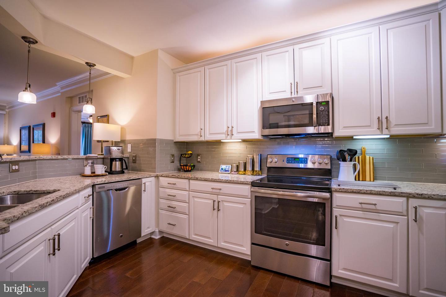 15120 HEATHER MILL LN #304, HAYMARKET, Virginia 20169, 2 Bedrooms Bedrooms, ,2 BathroomsBathrooms,Residential,For sale,15120 HEATHER MILL LN #304,VAPW2094852 MLS # VAPW2094852