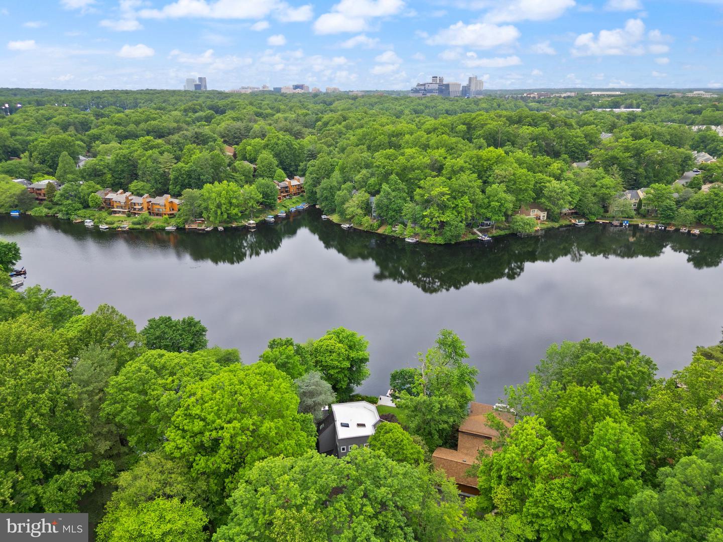 2200 SPINNAKER CT, RESTON, Virginia 20191, 4 Bedrooms Bedrooms, 15 Rooms Rooms,3 BathroomsBathrooms,Residential,For sale,2200 SPINNAKER CT,VAFX2241274 MLS # VAFX2241274
