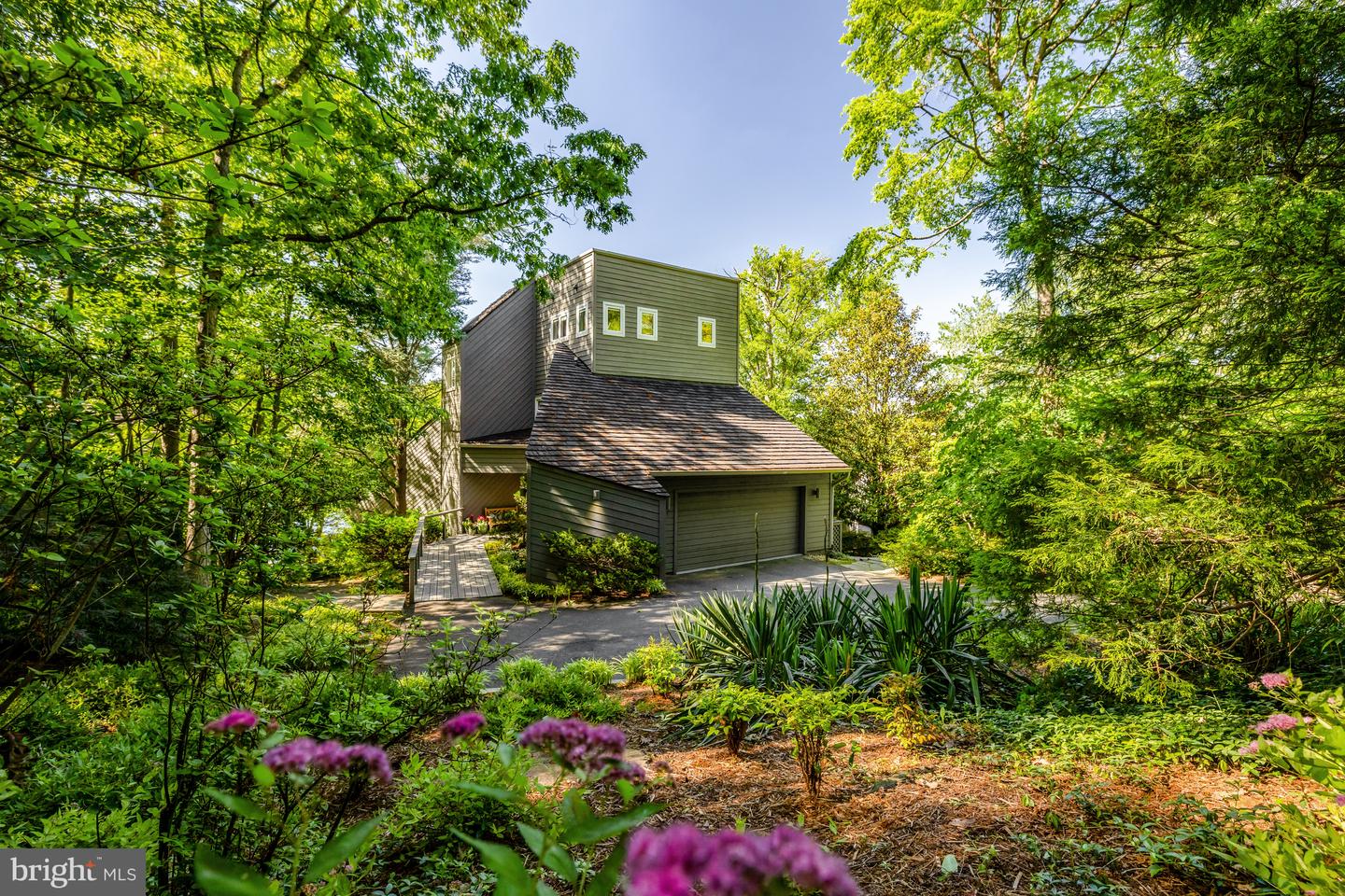 2200 SPINNAKER CT, RESTON, Virginia 20191, 4 Bedrooms Bedrooms, 15 Rooms Rooms,3 BathroomsBathrooms,Residential,For sale,2200 SPINNAKER CT,VAFX2241274 MLS # VAFX2241274