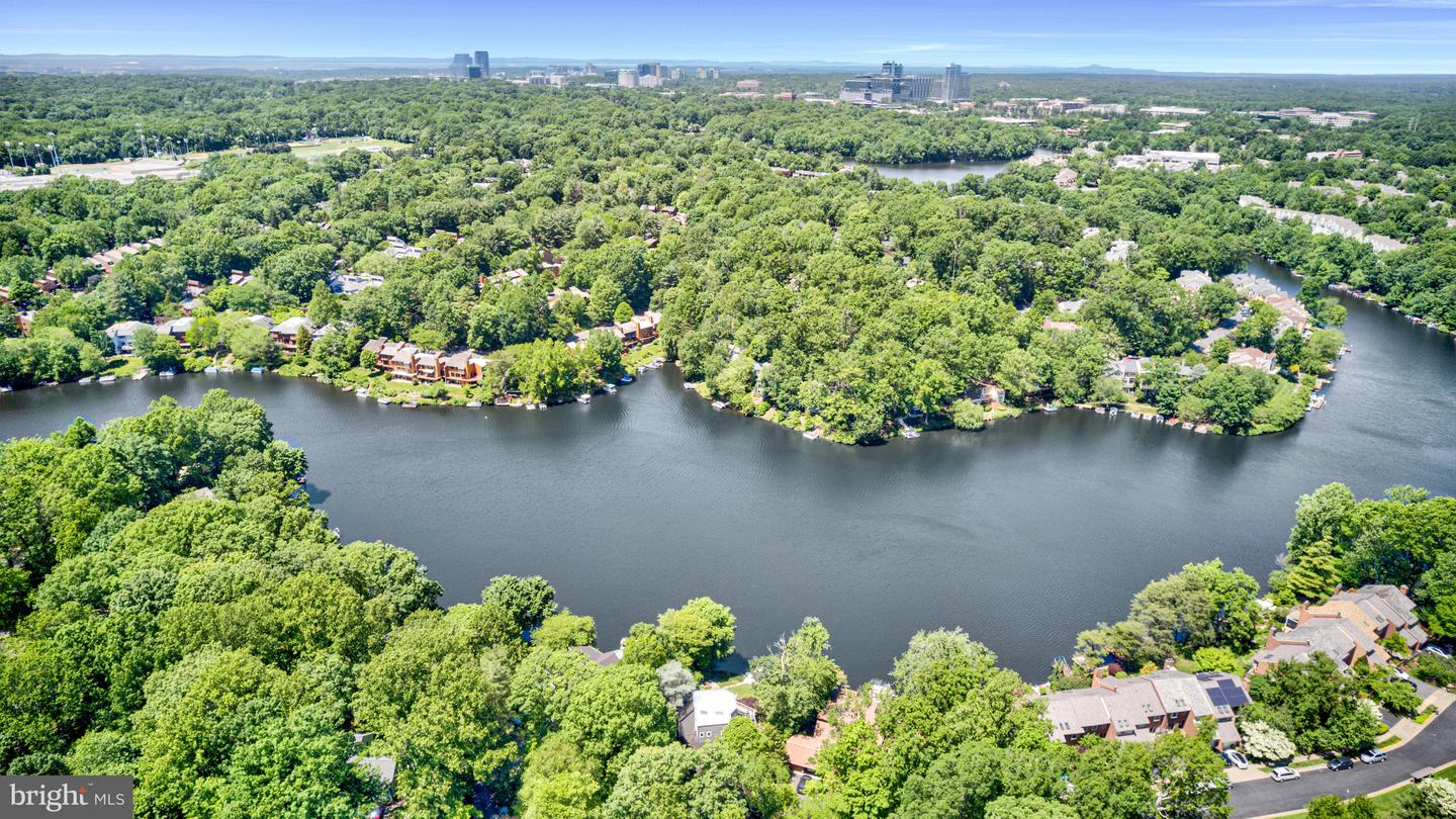 2200 SPINNAKER CT, RESTON, Virginia 20191, 4 Bedrooms Bedrooms, 15 Rooms Rooms,3 BathroomsBathrooms,Residential,For sale,2200 SPINNAKER CT,VAFX2241274 MLS # VAFX2241274