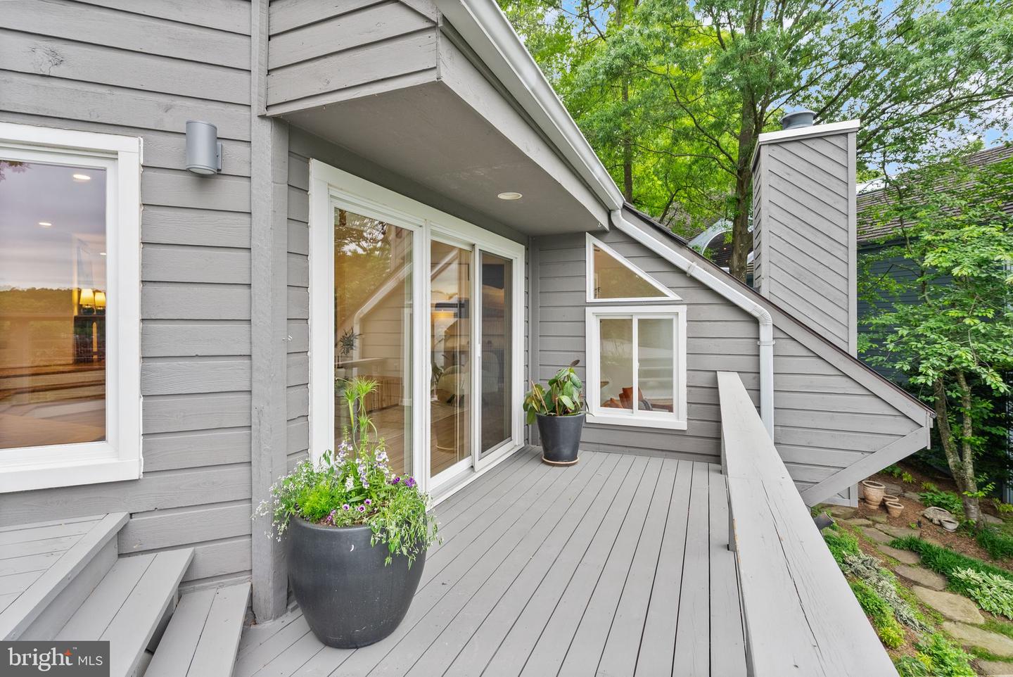 2200 SPINNAKER CT, RESTON, Virginia 20191, 4 Bedrooms Bedrooms, 15 Rooms Rooms,3 BathroomsBathrooms,Residential,For sale,2200 SPINNAKER CT,VAFX2241274 MLS # VAFX2241274