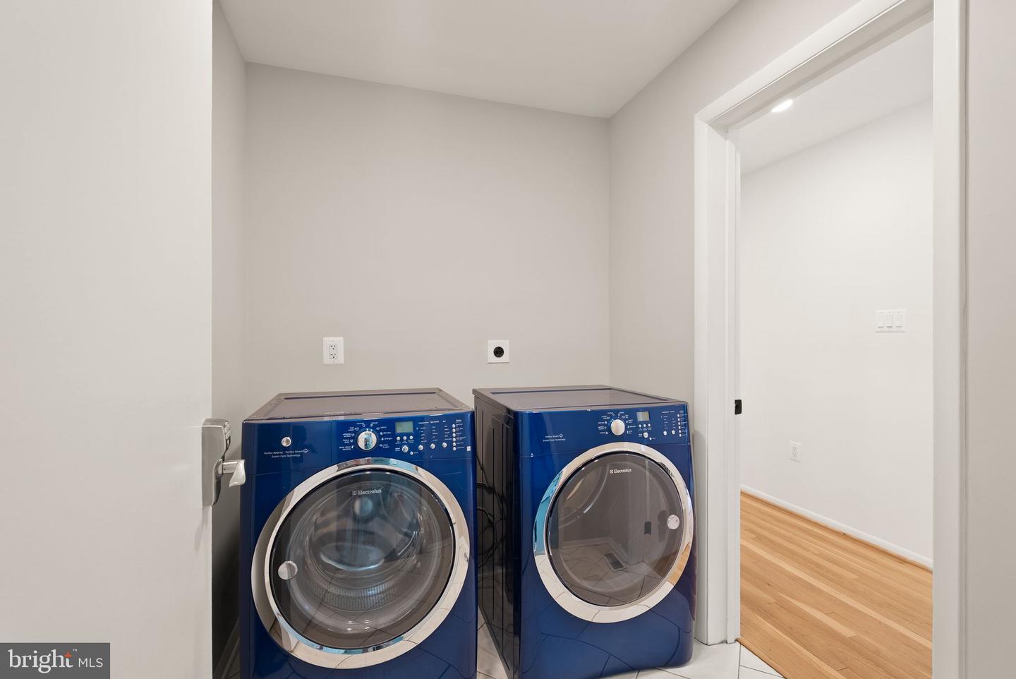 2200 SPINNAKER CT, RESTON, Virginia 20191, 4 Bedrooms Bedrooms, 15 Rooms Rooms,3 BathroomsBathrooms,Residential,For sale,2200 SPINNAKER CT,VAFX2241274 MLS # VAFX2241274