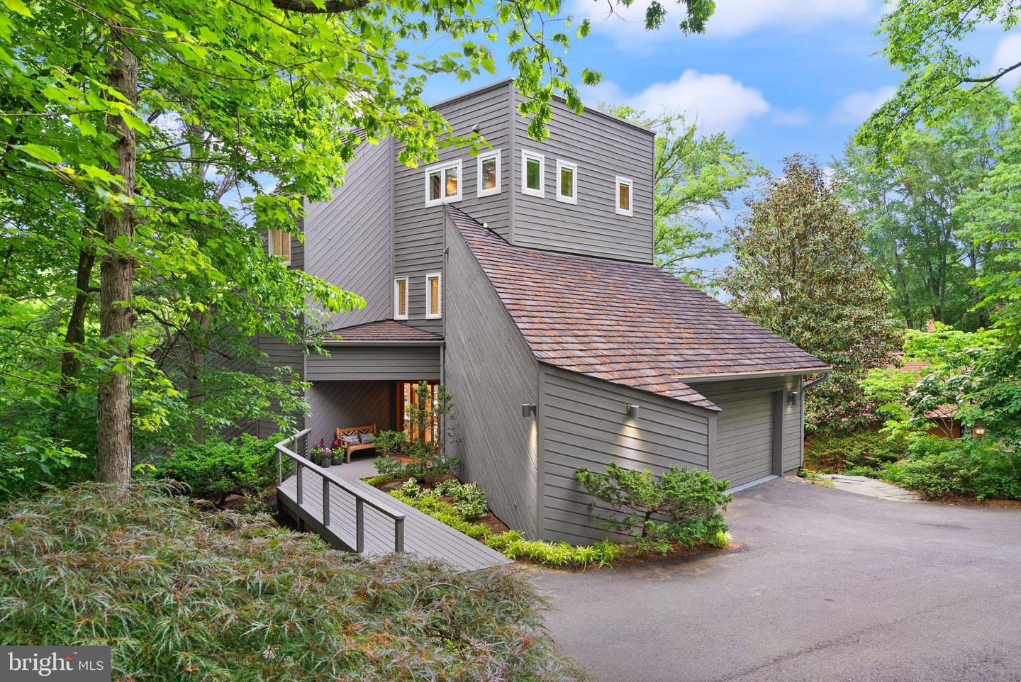 2200 SPINNAKER CT, RESTON, Virginia 20191, 4 Bedrooms Bedrooms, 15 Rooms Rooms,3 BathroomsBathrooms,Residential,For sale,2200 SPINNAKER CT,VAFX2241274 MLS # VAFX2241274