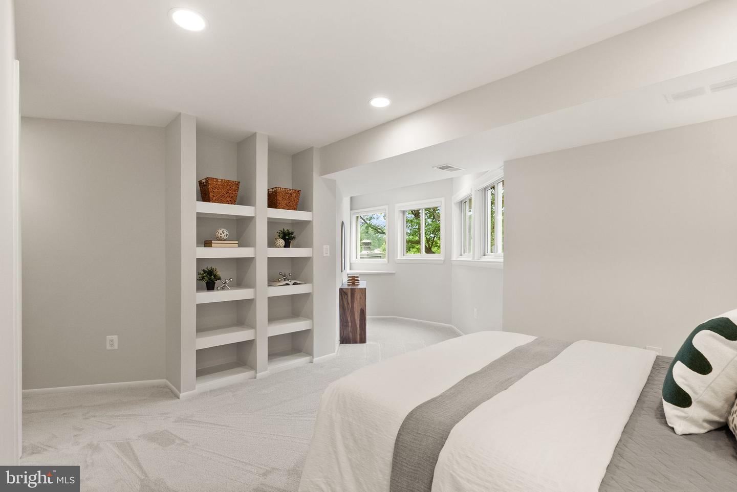 2200 SPINNAKER CT, RESTON, Virginia 20191, 4 Bedrooms Bedrooms, 15 Rooms Rooms,3 BathroomsBathrooms,Residential,For sale,2200 SPINNAKER CT,VAFX2241274 MLS # VAFX2241274
