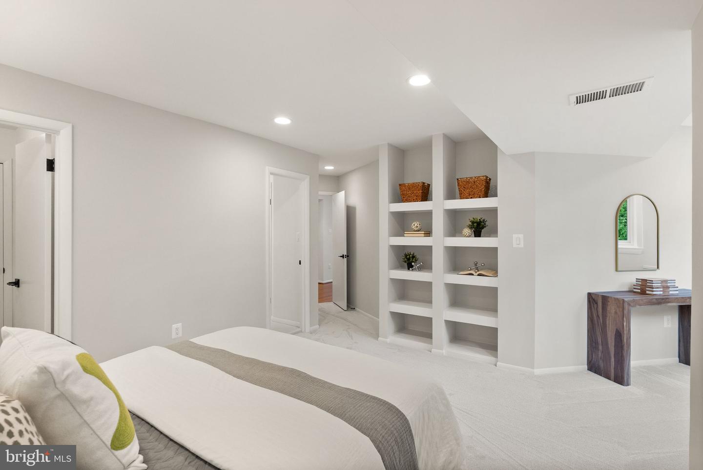 2200 SPINNAKER CT, RESTON, Virginia 20191, 4 Bedrooms Bedrooms, 15 Rooms Rooms,3 BathroomsBathrooms,Residential,For sale,2200 SPINNAKER CT,VAFX2241274 MLS # VAFX2241274