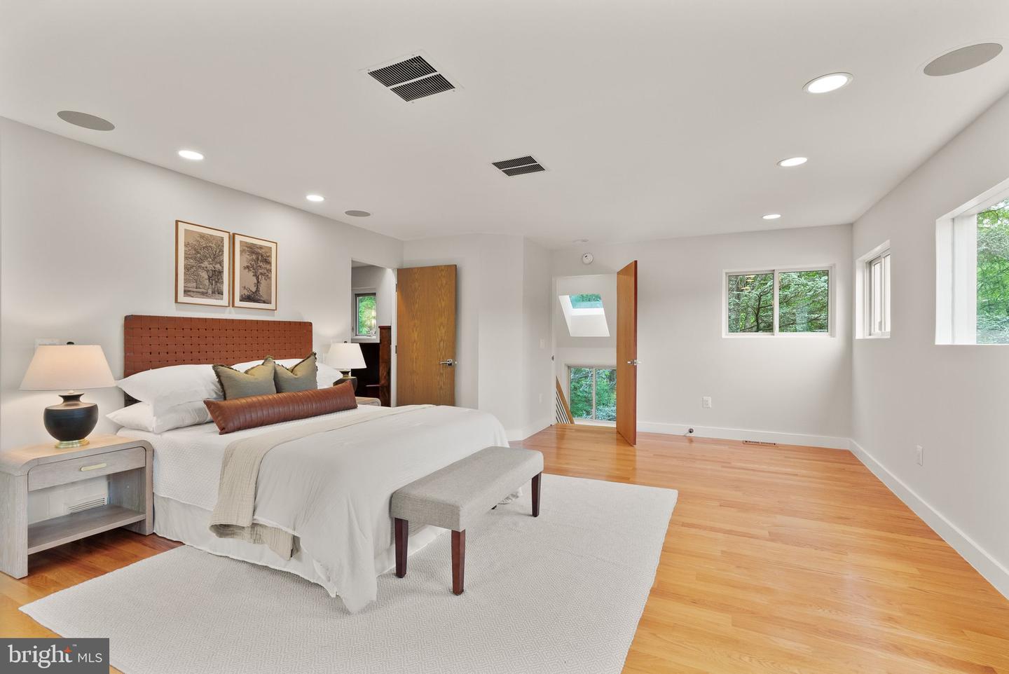 2200 SPINNAKER CT, RESTON, Virginia 20191, 4 Bedrooms Bedrooms, 15 Rooms Rooms,3 BathroomsBathrooms,Residential,For sale,2200 SPINNAKER CT,VAFX2241274 MLS # VAFX2241274