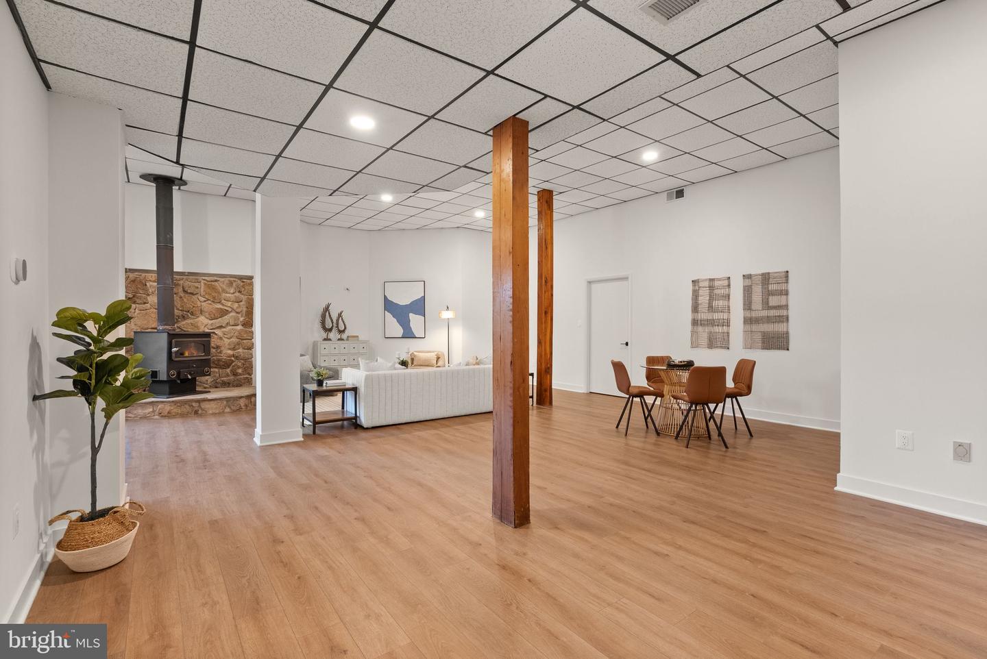 2200 SPINNAKER CT, RESTON, Virginia 20191, 4 Bedrooms Bedrooms, 15 Rooms Rooms,3 BathroomsBathrooms,Residential,For sale,2200 SPINNAKER CT,VAFX2241274 MLS # VAFX2241274