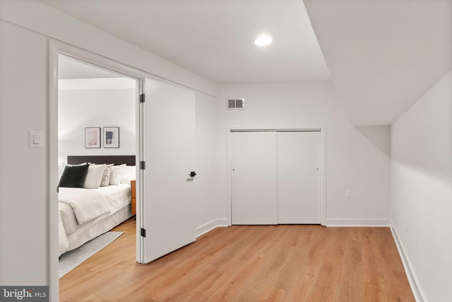2200 SPINNAKER CT, RESTON, Virginia 20191, 4 Bedrooms Bedrooms, 15 Rooms Rooms,3 BathroomsBathrooms,Residential,For sale,2200 SPINNAKER CT,VAFX2241274 MLS # VAFX2241274