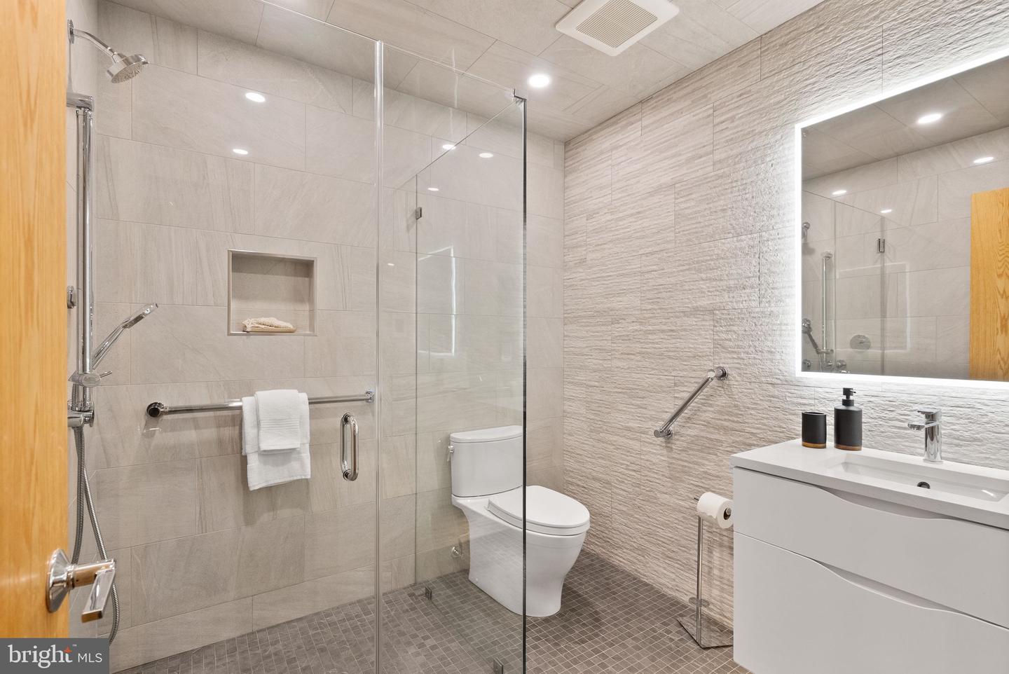 2200 SPINNAKER CT, RESTON, Virginia 20191, 4 Bedrooms Bedrooms, 15 Rooms Rooms,3 BathroomsBathrooms,Residential,For sale,2200 SPINNAKER CT,VAFX2241274 MLS # VAFX2241274