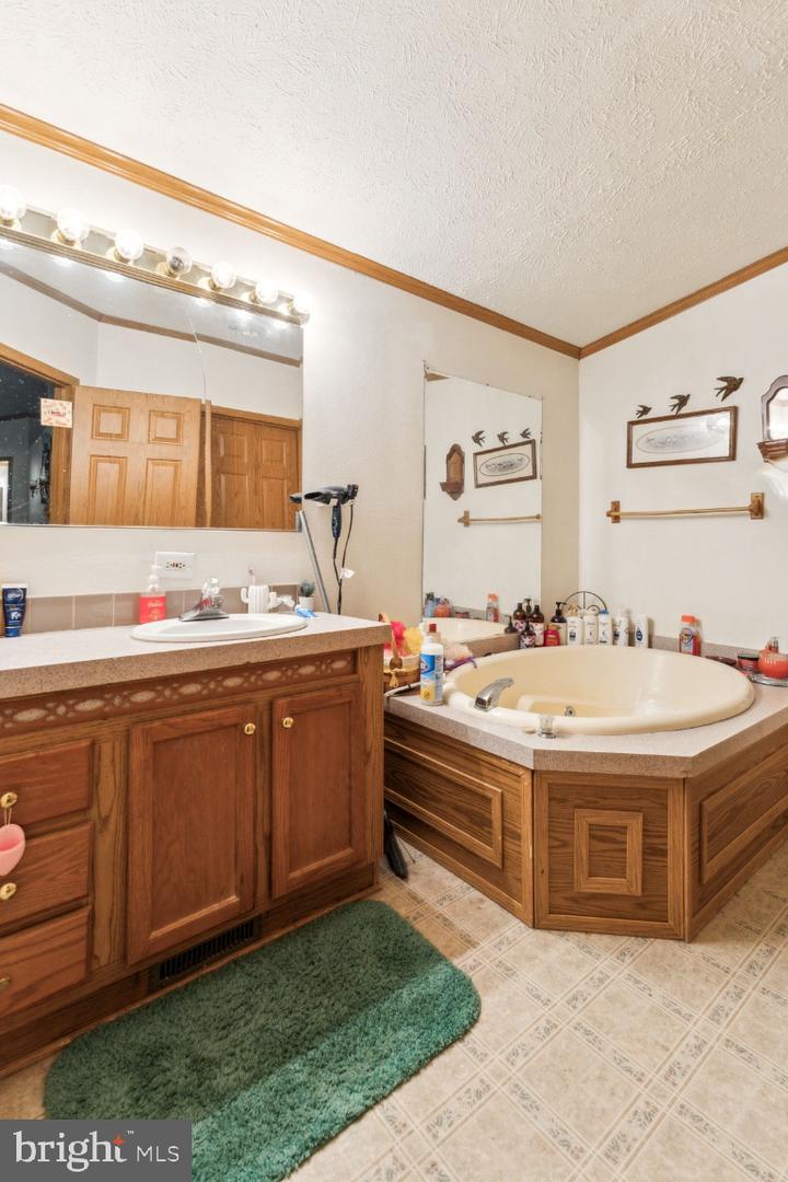 191 YOUNGS DR, FRONT ROYAL, Virginia 22630, 3 Bedrooms Bedrooms, ,3 BathroomsBathrooms,Residential,For sale,191 YOUNGS DR,VAWR2011184 MLS # VAWR2011184