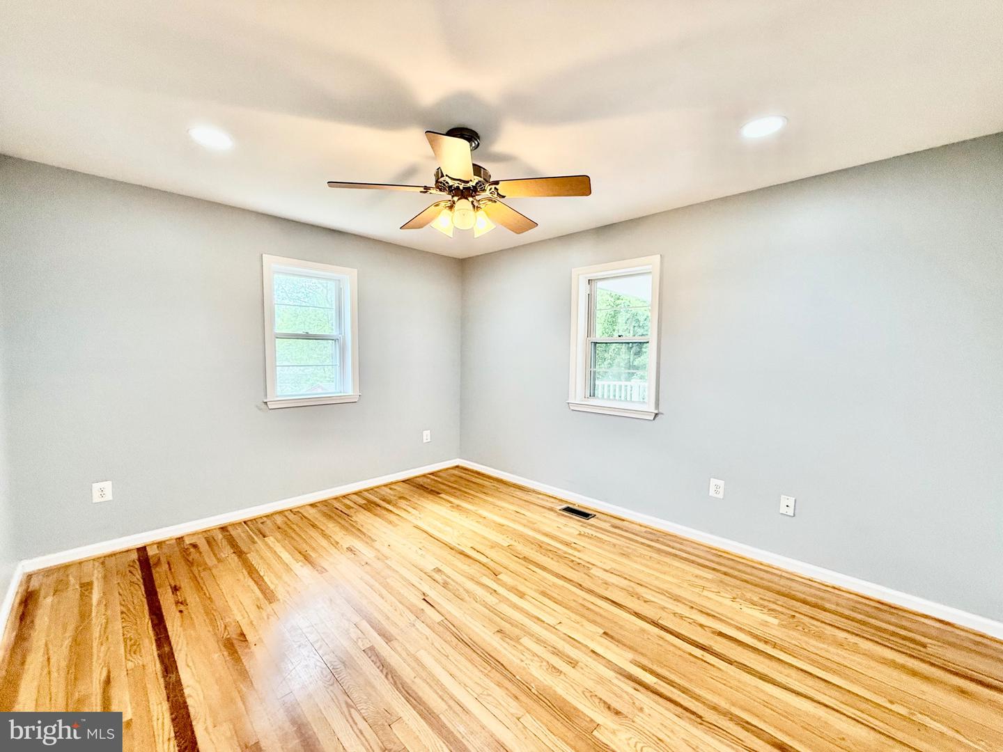 6605 KEENE DR, SPRINGFIELD, Virginia 22152, 5 Bedrooms Bedrooms, ,5 BathroomsBathrooms,Residential,For sale,6605 KEENE DR,VAFX2241356 MLS # VAFX2241356