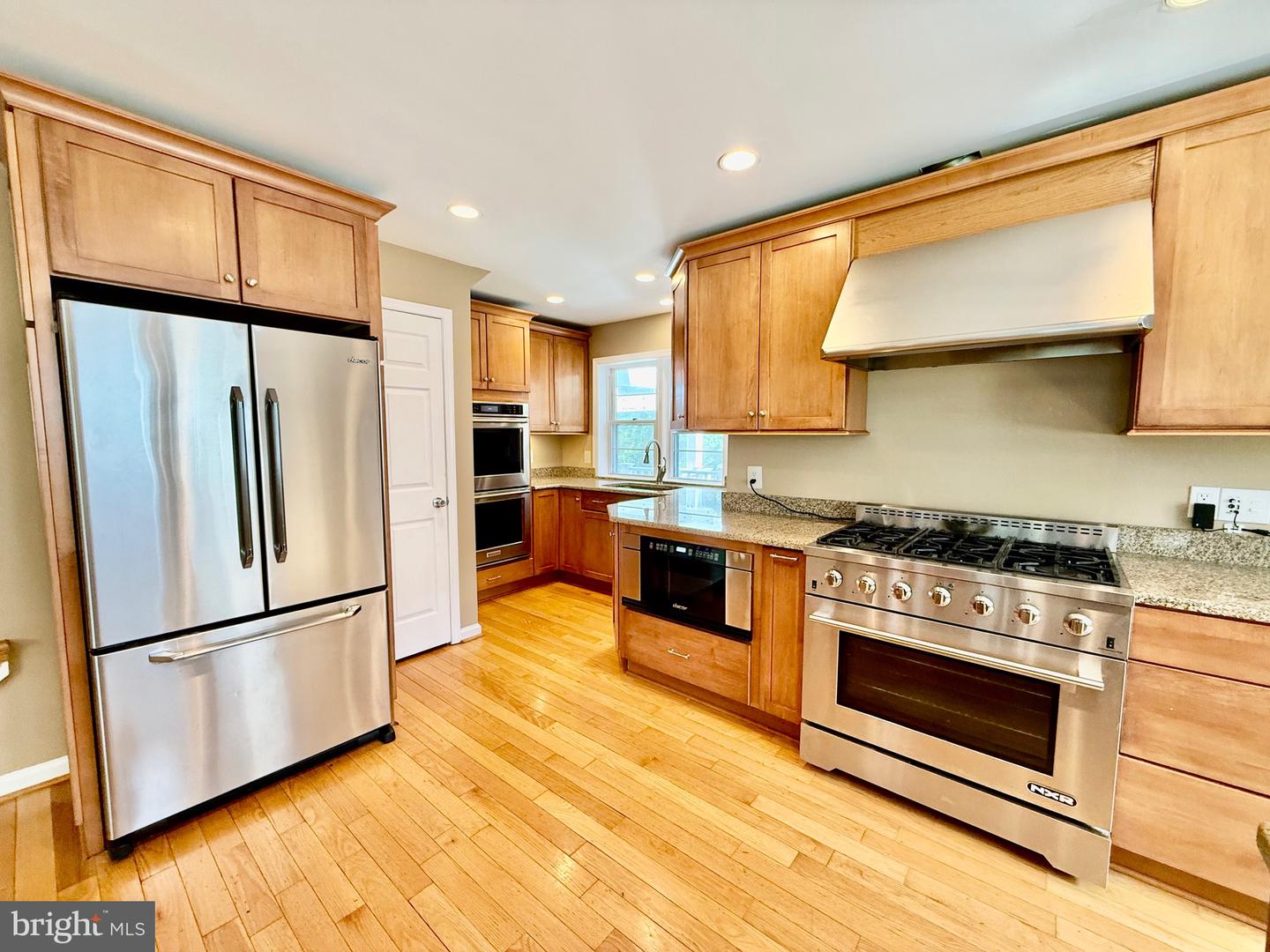 6605 KEENE DR, SPRINGFIELD, Virginia 22152, 5 Bedrooms Bedrooms, ,5 BathroomsBathrooms,Residential,For sale,6605 KEENE DR,VAFX2241356 MLS # VAFX2241356