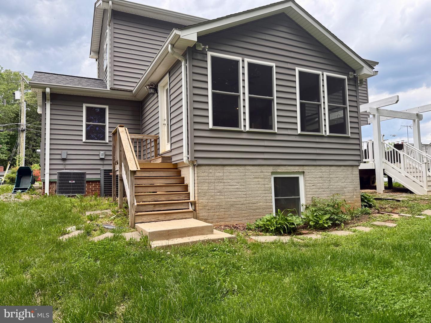 6605 KEENE DR, SPRINGFIELD, Virginia 22152, 5 Bedrooms Bedrooms, ,5 BathroomsBathrooms,Residential,For sale,6605 KEENE DR,VAFX2241356 MLS # VAFX2241356