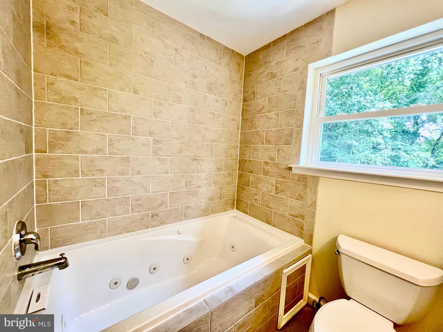 6605 KEENE DR, SPRINGFIELD, Virginia 22152, 5 Bedrooms Bedrooms, ,5 BathroomsBathrooms,Residential,For sale,6605 KEENE DR,VAFX2241356 MLS # VAFX2241356