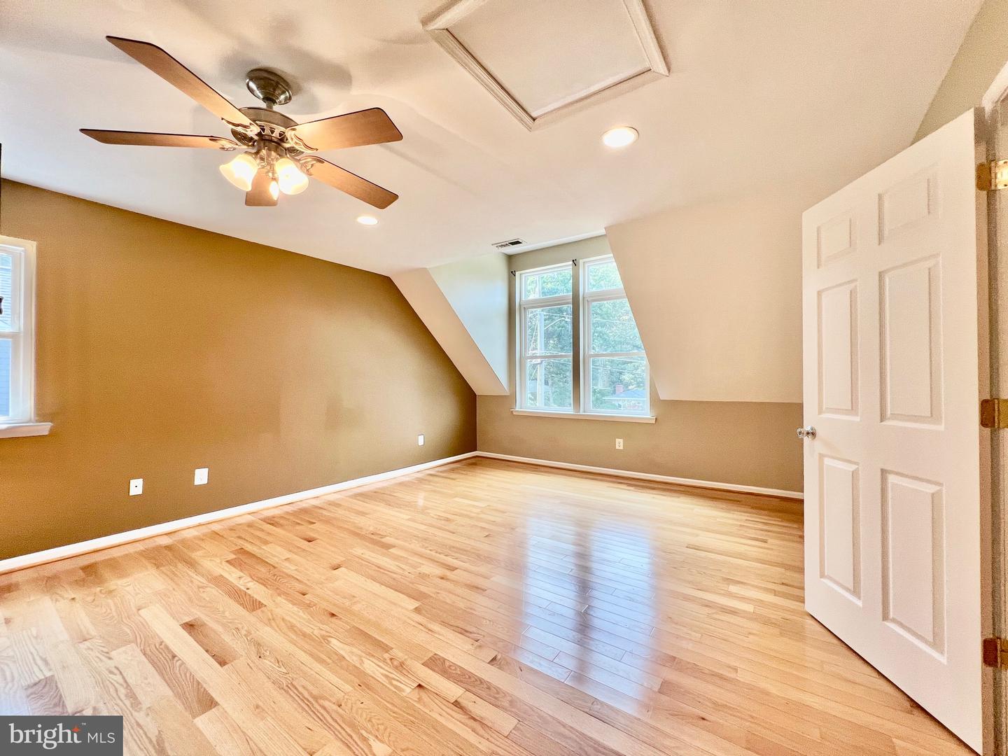 6605 KEENE DR, SPRINGFIELD, Virginia 22152, 5 Bedrooms Bedrooms, ,5 BathroomsBathrooms,Residential,For sale,6605 KEENE DR,VAFX2241356 MLS # VAFX2241356
