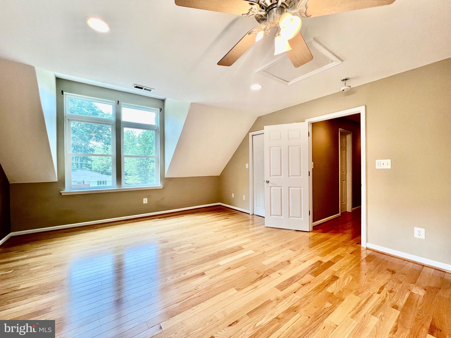 6605 KEENE DR, SPRINGFIELD, Virginia 22152, 5 Bedrooms Bedrooms, ,5 BathroomsBathrooms,Residential,For sale,6605 KEENE DR,VAFX2241356 MLS # VAFX2241356