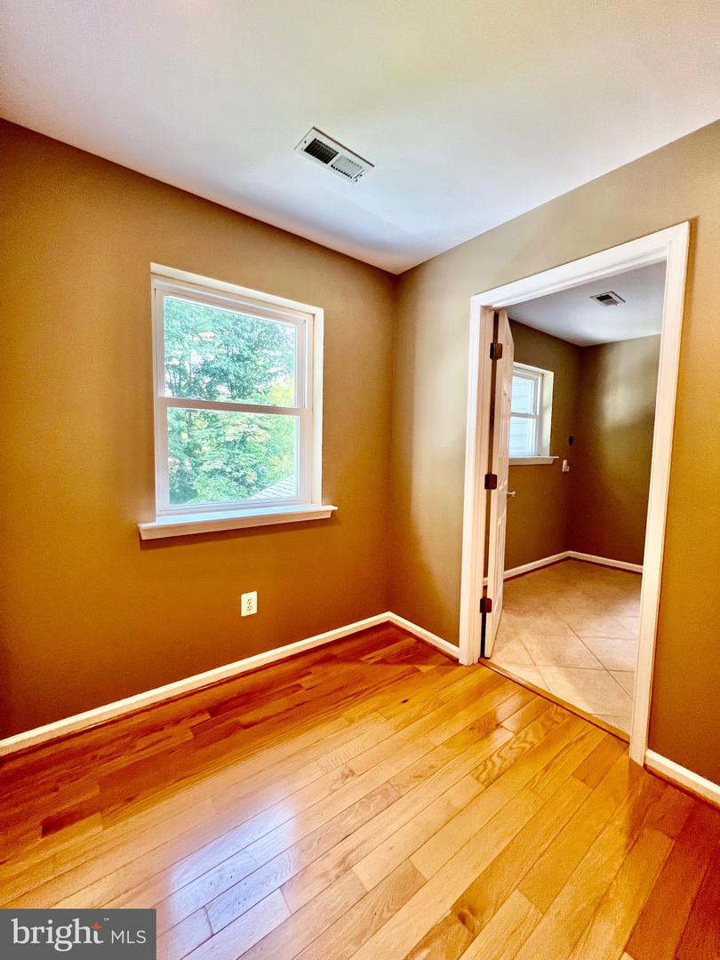 6605 KEENE DR, SPRINGFIELD, Virginia 22152, 5 Bedrooms Bedrooms, ,5 BathroomsBathrooms,Residential,For sale,6605 KEENE DR,VAFX2241356 MLS # VAFX2241356