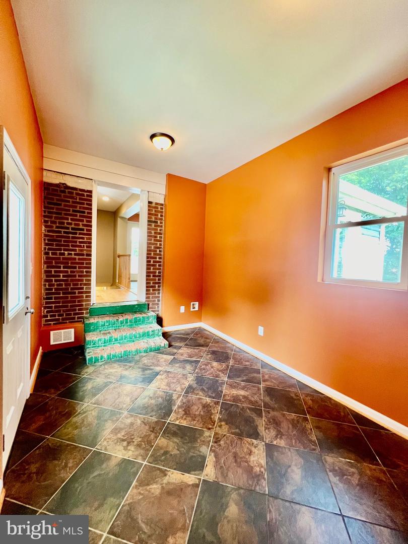 6605 KEENE DR, SPRINGFIELD, Virginia 22152, 5 Bedrooms Bedrooms, ,5 BathroomsBathrooms,Residential,For sale,6605 KEENE DR,VAFX2241356 MLS # VAFX2241356