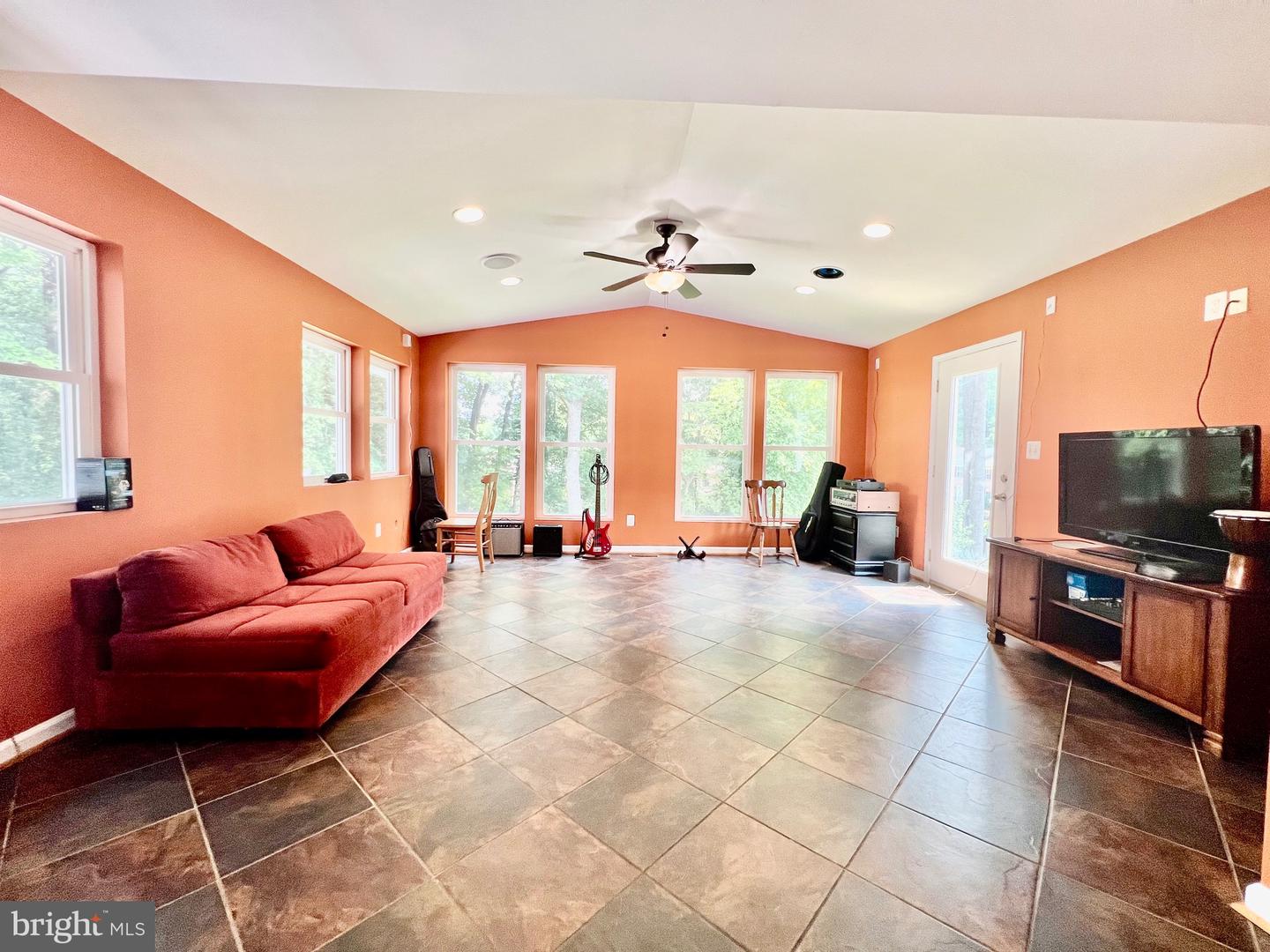 6605 KEENE DR, SPRINGFIELD, Virginia 22152, 5 Bedrooms Bedrooms, ,5 BathroomsBathrooms,Residential,For sale,6605 KEENE DR,VAFX2241356 MLS # VAFX2241356