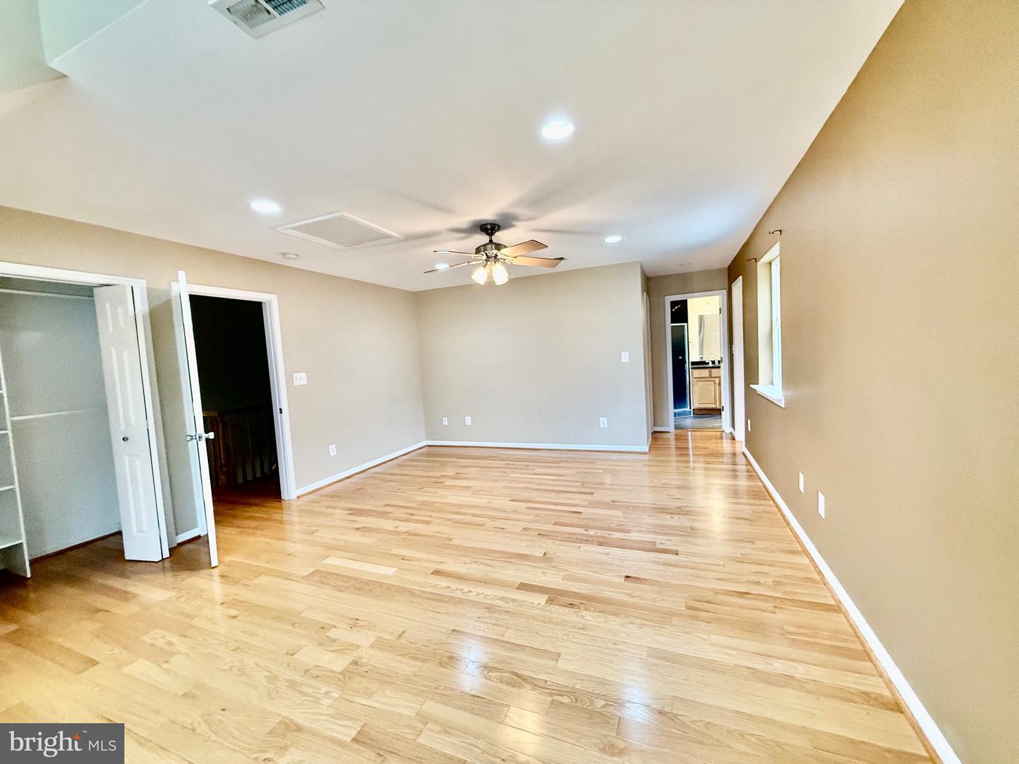 6605 KEENE DR, SPRINGFIELD, Virginia 22152, 5 Bedrooms Bedrooms, ,5 BathroomsBathrooms,Residential,For sale,6605 KEENE DR,VAFX2241356 MLS # VAFX2241356