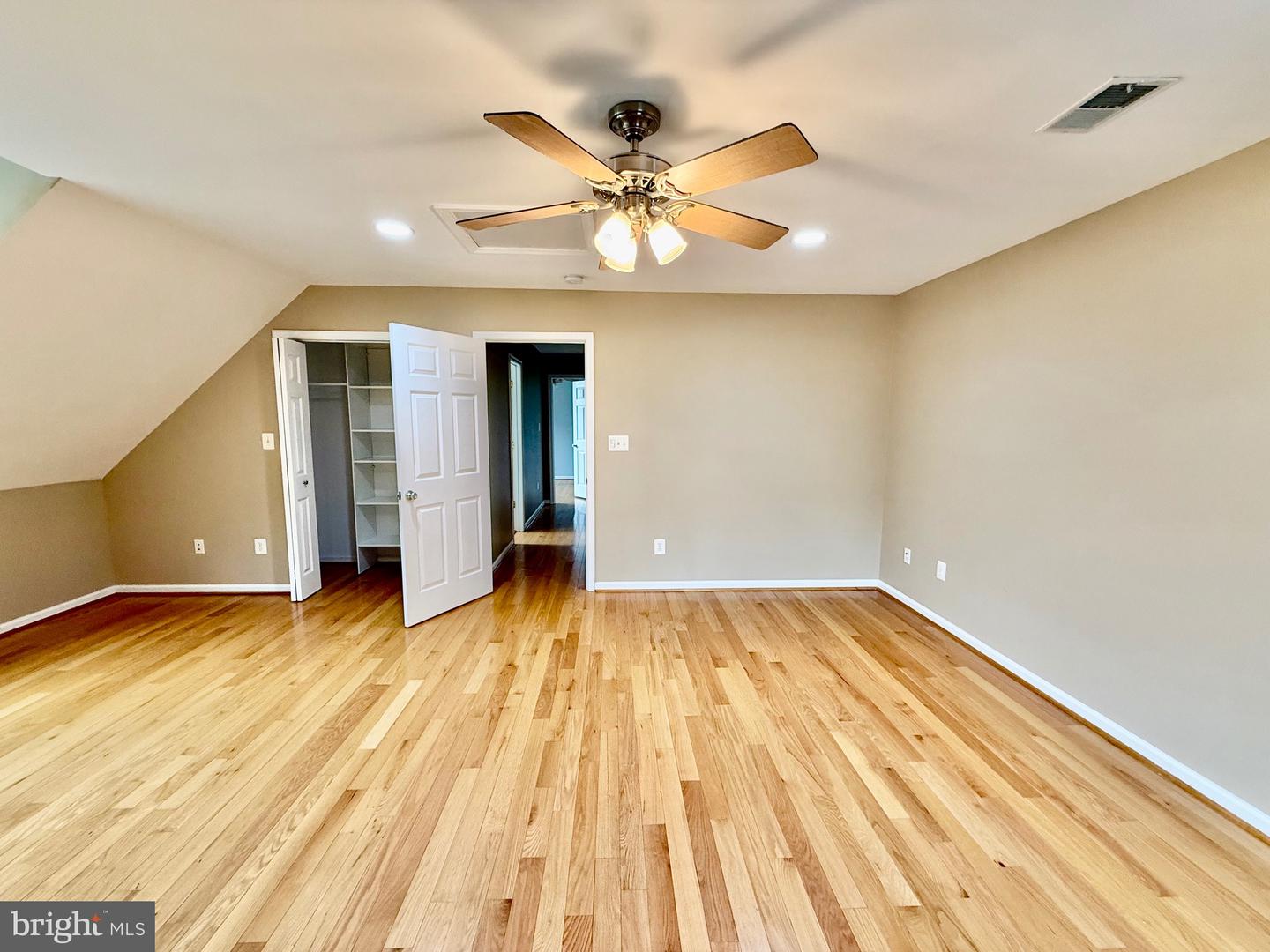 6605 KEENE DR, SPRINGFIELD, Virginia 22152, 5 Bedrooms Bedrooms, ,5 BathroomsBathrooms,Residential,For sale,6605 KEENE DR,VAFX2241356 MLS # VAFX2241356