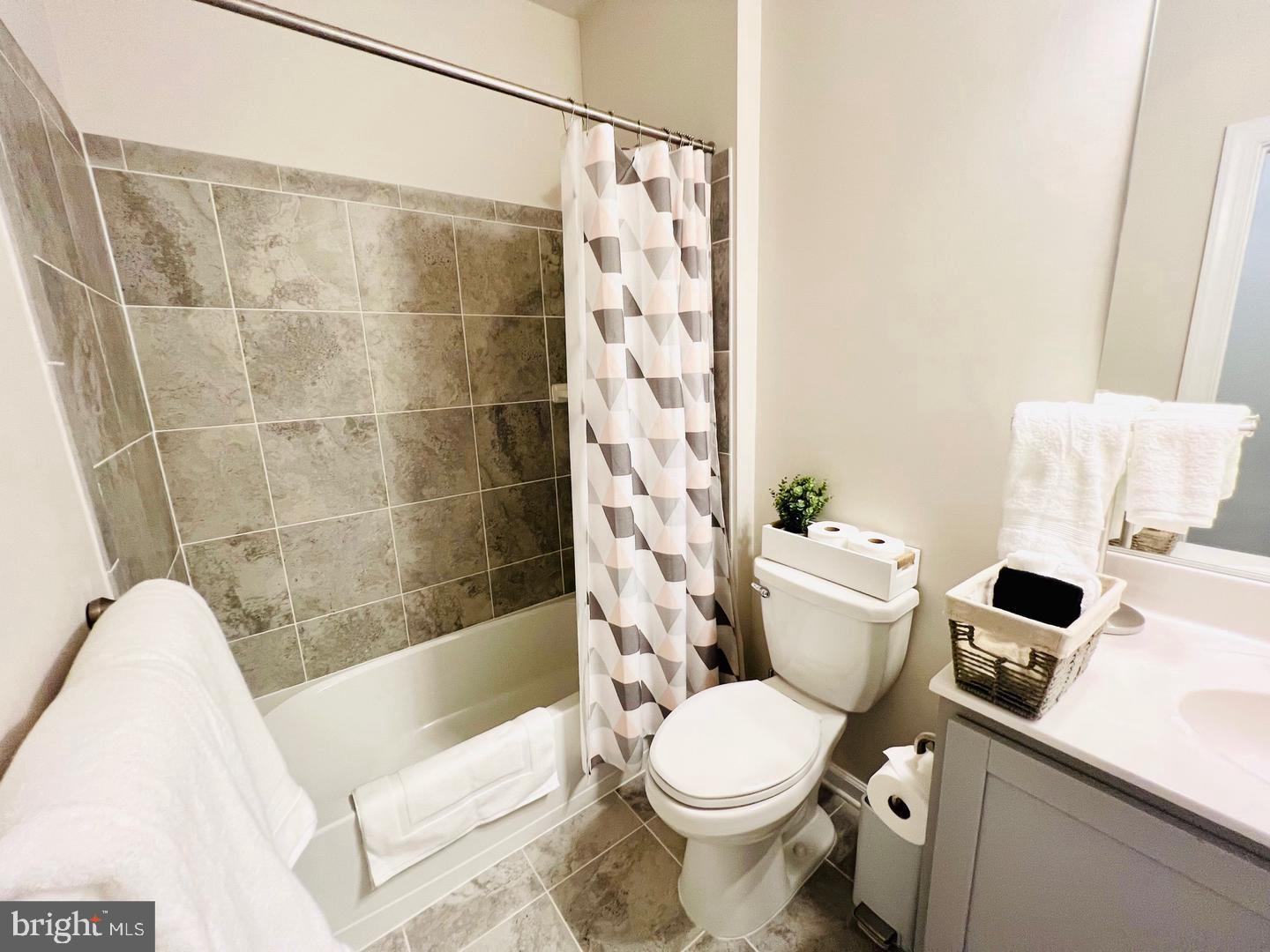 45130 KINCORA DR, STERLING, Virginia 20166, 3 Bedrooms Bedrooms, ,2 BathroomsBathrooms,Residential,For sale,45130 KINCORA DR,VALO2096778 MLS # VALO2096778