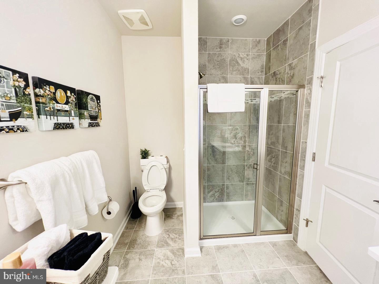 45130 KINCORA DR, STERLING, Virginia 20166, 3 Bedrooms Bedrooms, ,2 BathroomsBathrooms,Residential,For sale,45130 KINCORA DR,VALO2096778 MLS # VALO2096778