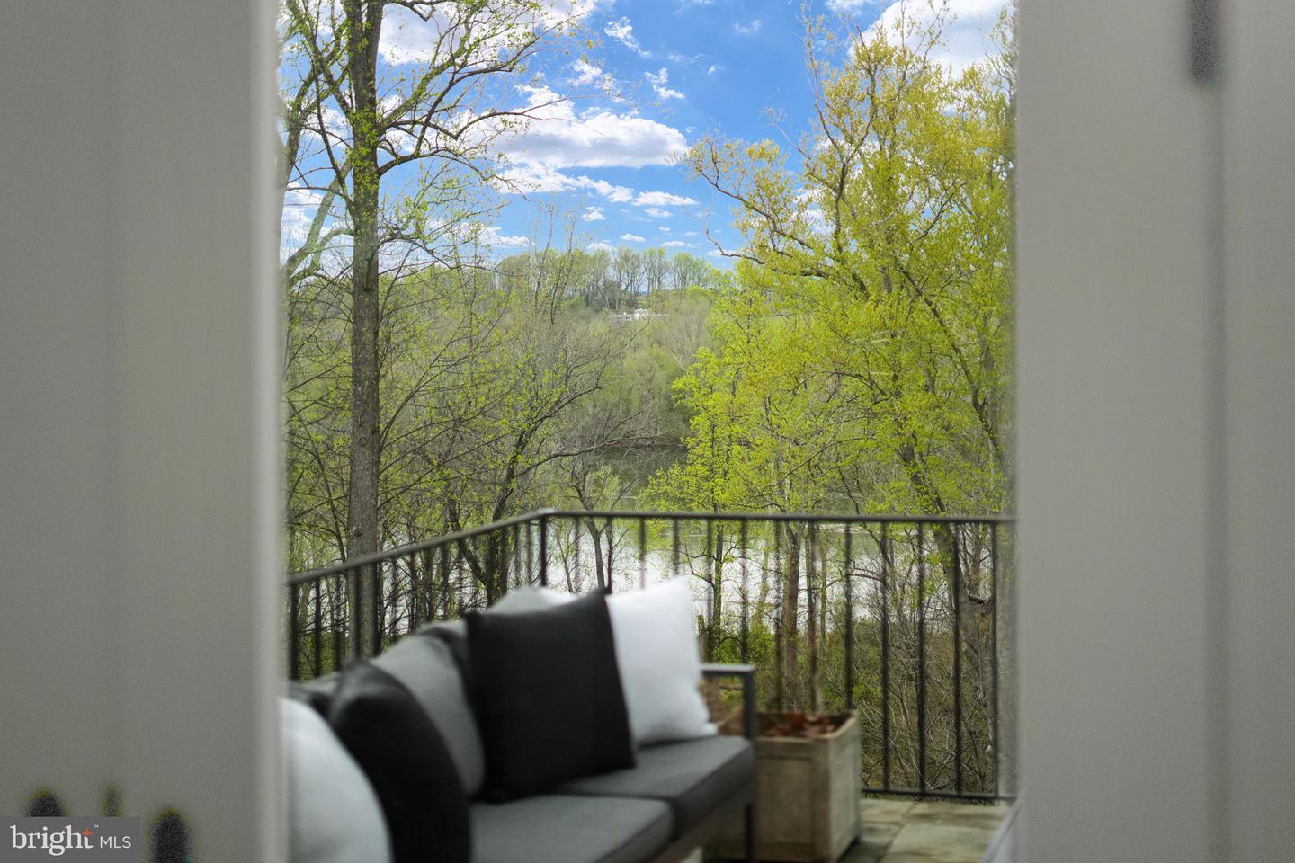 9884 RIVER CHASE WAY, GREAT FALLS, Virginia 22066, 6 Bedrooms Bedrooms, ,6 BathroomsBathrooms,Residential,For sale,9884 RIVER CHASE WAY,VAFX2241464 MLS # VAFX2241464