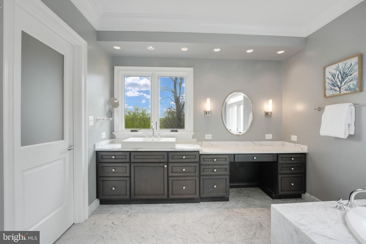 9884 RIVER CHASE WAY, GREAT FALLS, Virginia 22066, 6 Bedrooms Bedrooms, ,6 BathroomsBathrooms,Residential,For sale,9884 RIVER CHASE WAY,VAFX2241464 MLS # VAFX2241464