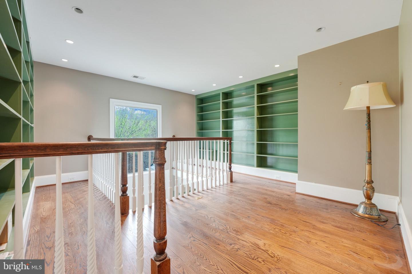 9884 RIVER CHASE WAY, GREAT FALLS, Virginia 22066, 6 Bedrooms Bedrooms, ,6 BathroomsBathrooms,Residential,For sale,9884 RIVER CHASE WAY,VAFX2241464 MLS # VAFX2241464