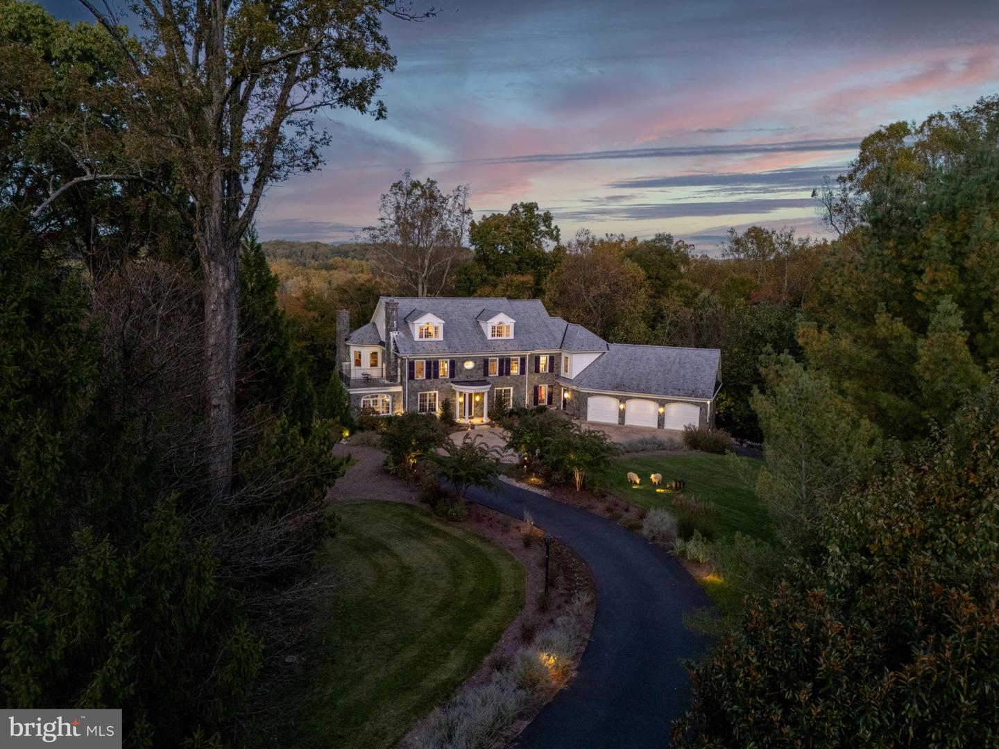 9884 RIVER CHASE WAY, GREAT FALLS, Virginia 22066, 6 Bedrooms Bedrooms, ,6 BathroomsBathrooms,Residential,For sale,9884 RIVER CHASE WAY,VAFX2241464 MLS # VAFX2241464