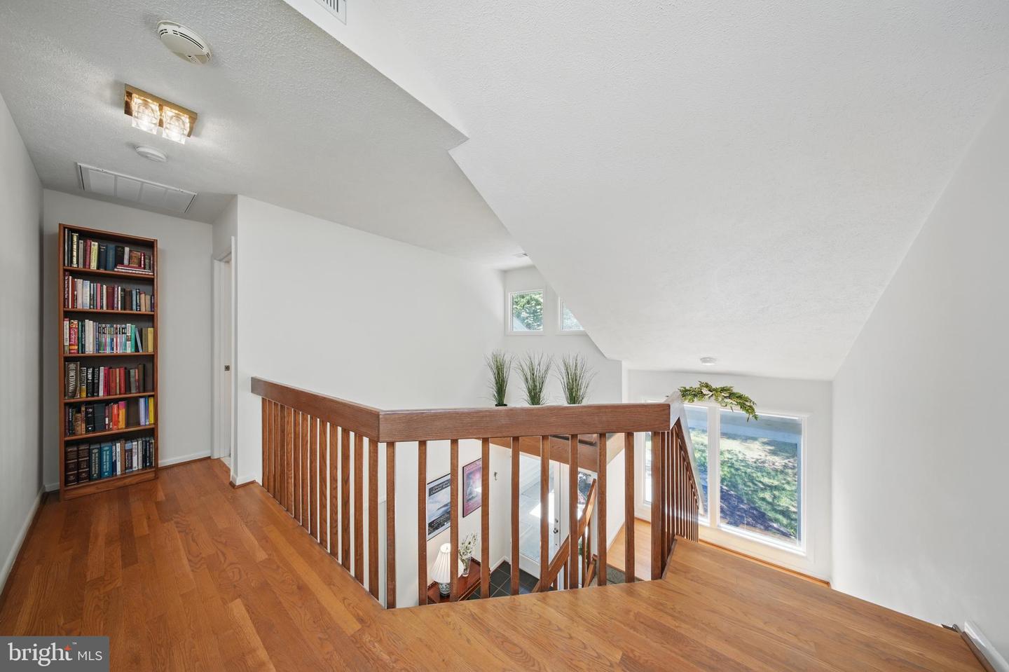 4929 S WINDSWEPT LN, MARSHALL, Virginia 20115, 4 Bedrooms Bedrooms, ,4 BathroomsBathrooms,Residential,For sale,4929 S WINDSWEPT LN,VAFQ2016672 MLS # VAFQ2016672