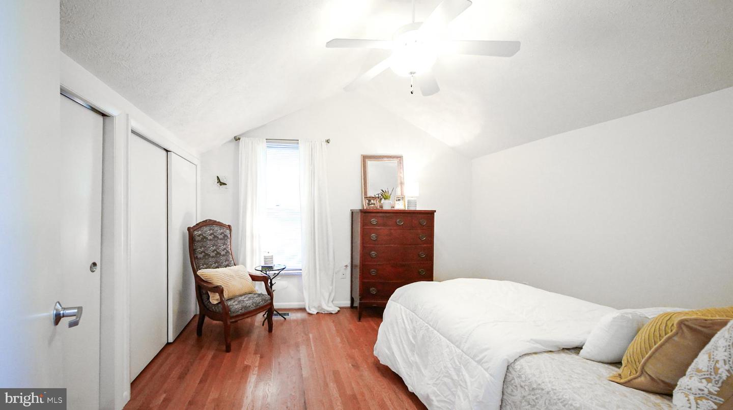 4929 S WINDSWEPT LN, MARSHALL, Virginia 20115, 4 Bedrooms Bedrooms, ,4 BathroomsBathrooms,Residential,For sale,4929 S WINDSWEPT LN,VAFQ2016672 MLS # VAFQ2016672
