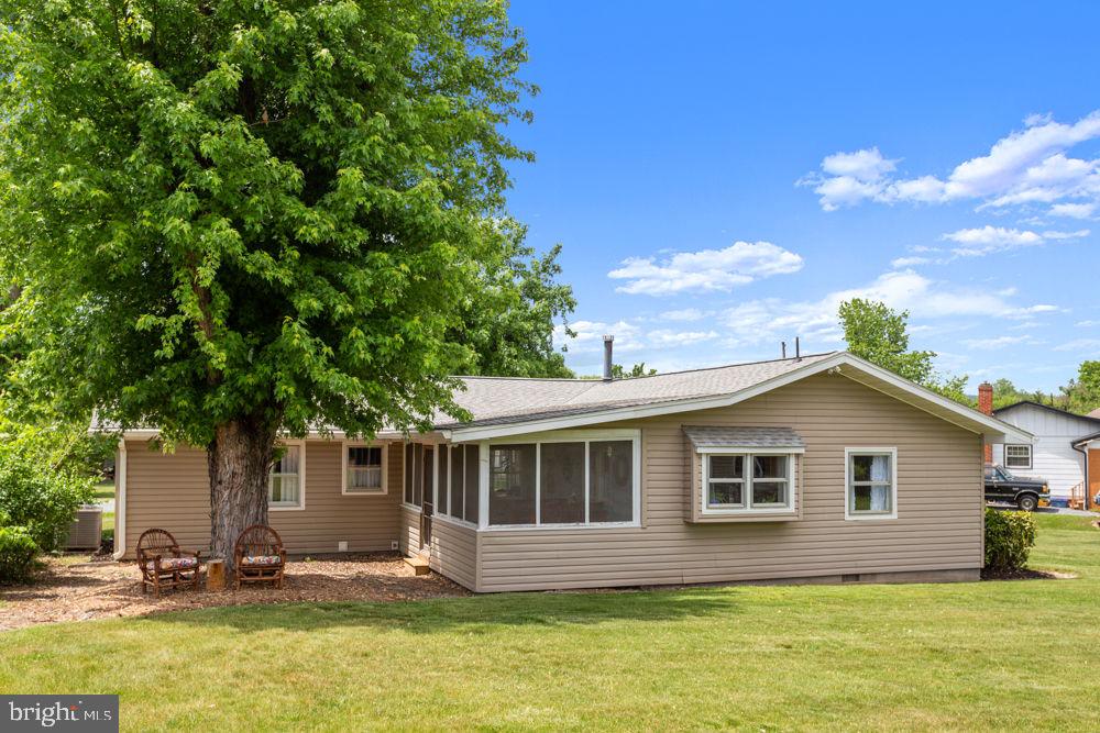 349 WALNUT DR, TIMBERVILLE, Virginia 22853, 4 Bedrooms Bedrooms, ,2 BathroomsBathrooms,Residential,For sale,349 WALNUT DR,VARO2002314 MLS # VARO2002314
