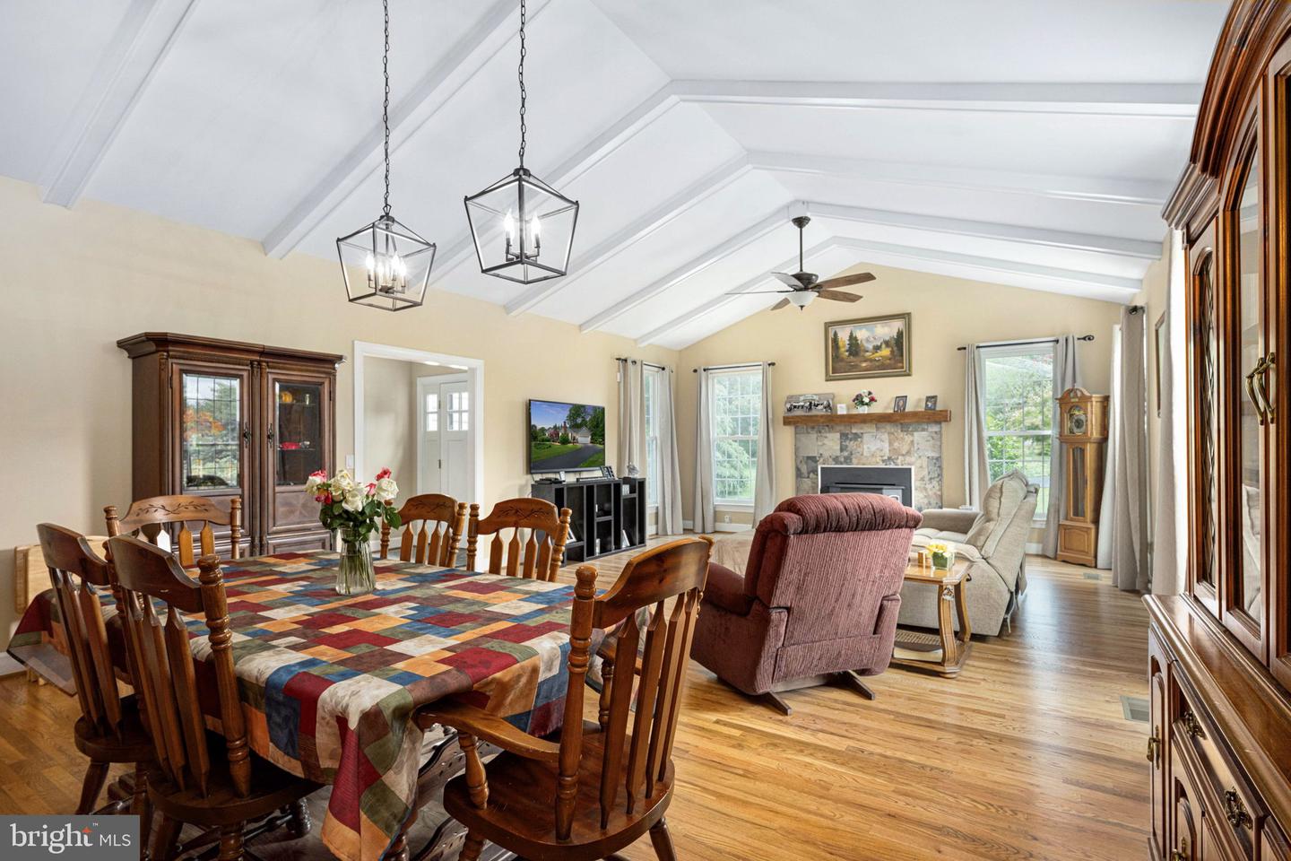 13615 FOX CHASE LN, SPOTSYLVANIA, Virginia 22553, 4 Bedrooms Bedrooms, ,2 BathroomsBathrooms,Residential,For sale,13615 FOX CHASE LN,VASP2033204 MLS # VASP2033204