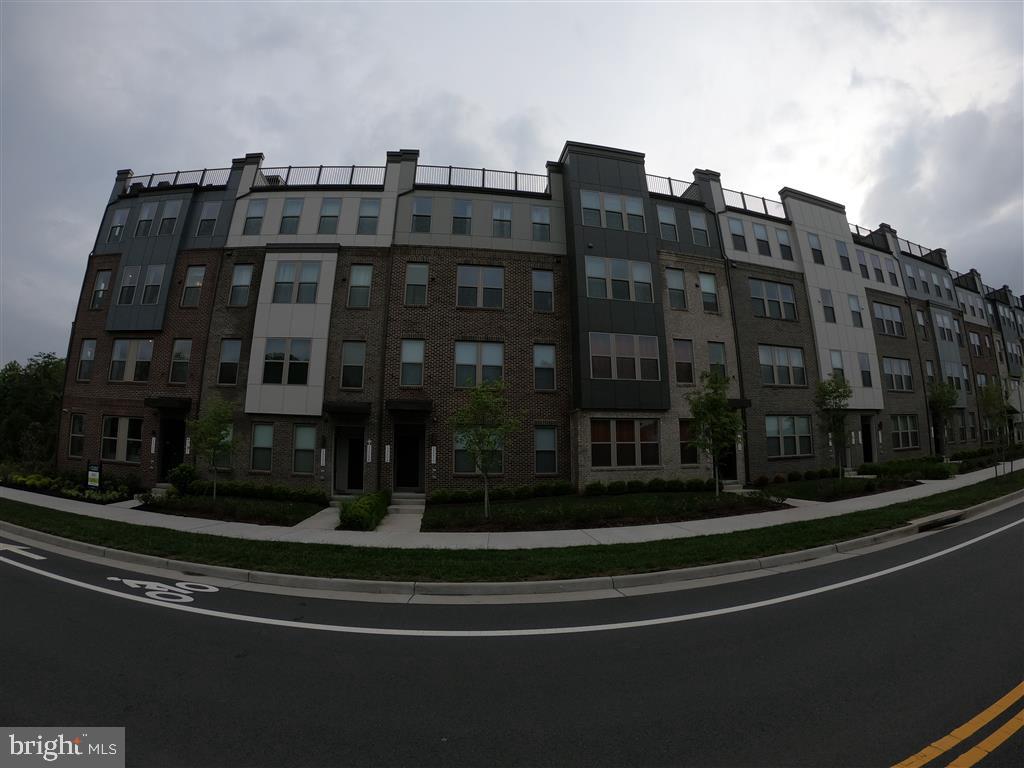 13508 INNOVATION STATION LOOP #3B, HERNDON, Virginia 20171, 3 Bedrooms Bedrooms, ,2 BathroomsBathrooms,Residential,For sale,13508 INNOVATION STATION LOOP #3B,VAFX2241474 MLS # VAFX2241474