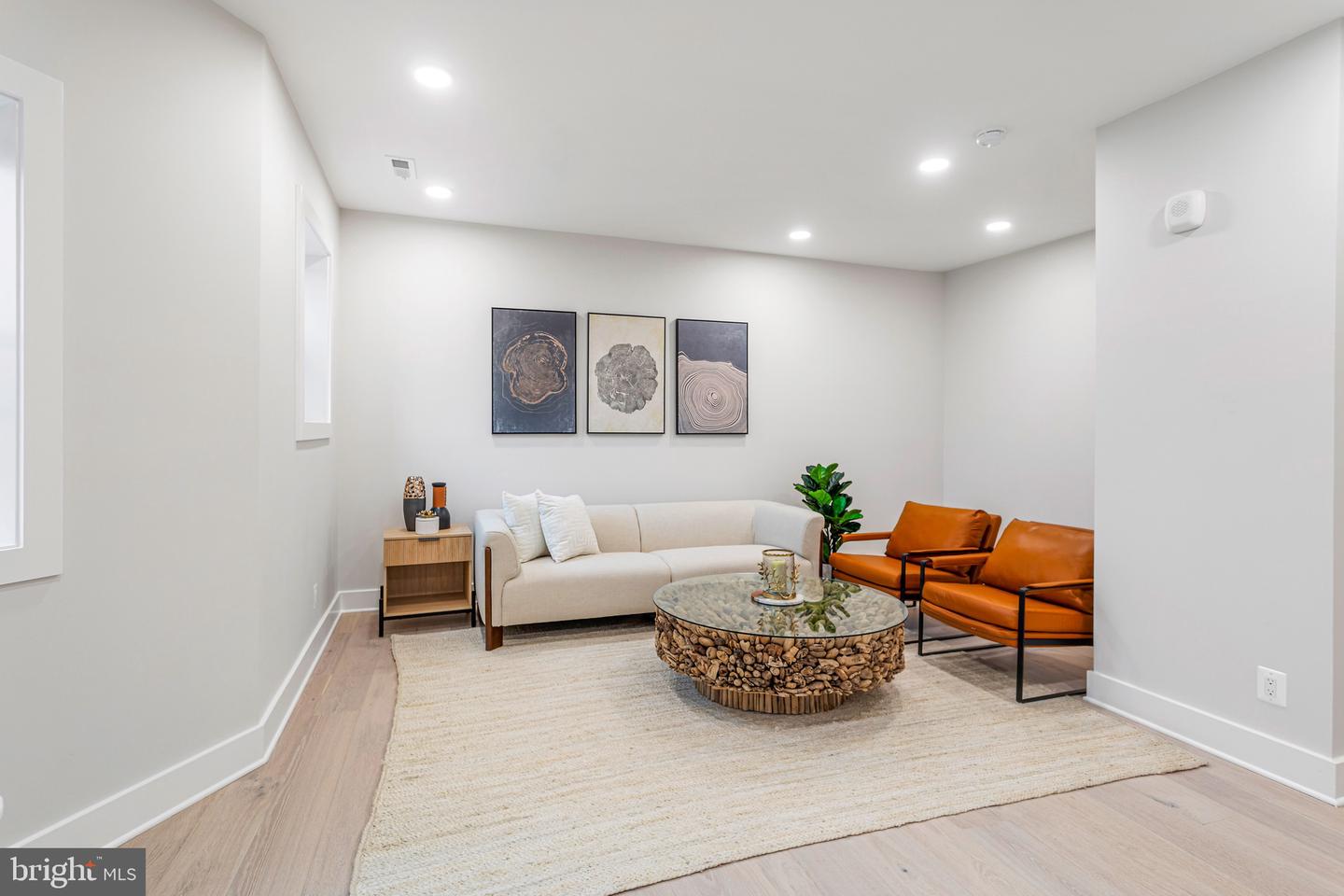 1724 CONNECTICUT AVE NW #8, WASHINGTON, District Of Columbia 20009, 2 Bedrooms Bedrooms, ,2 BathroomsBathrooms,Residential,For sale,1724 CONNECTICUT AVE NW #8,DCDC2201138 MLS # DCDC2201138