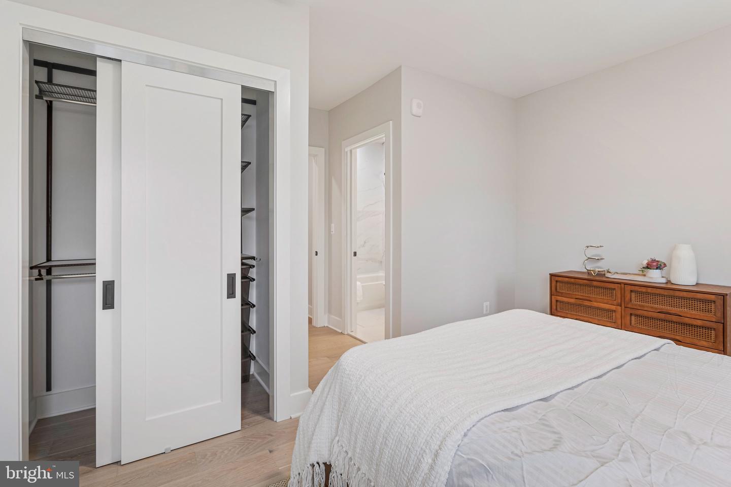 1724 CONNECTICUT AVE NW #8, WASHINGTON, District Of Columbia 20009, 2 Bedrooms Bedrooms, ,2 BathroomsBathrooms,Residential,For sale,1724 CONNECTICUT AVE NW #8,DCDC2201138 MLS # DCDC2201138