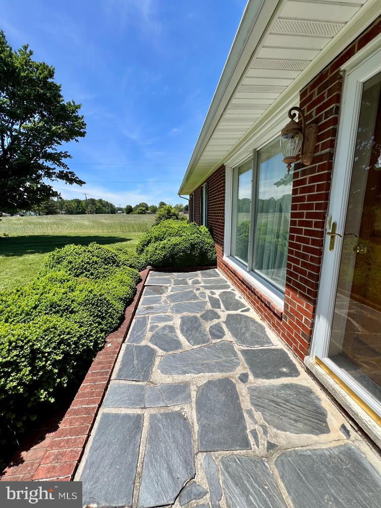 9815 RICHMOND RD, WARSAW, Virginia 22572, 3 Bedrooms Bedrooms, 7 Rooms Rooms,2 BathroomsBathrooms,Residential,For sale,9815 RICHMOND RD,VARV2000508 MLS # VARV2000508
