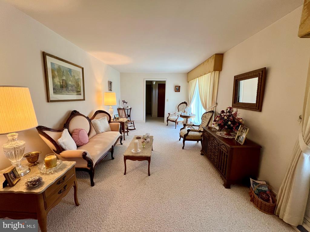 9815 RICHMOND RD, WARSAW, Virginia 22572, 3 Bedrooms Bedrooms, 7 Rooms Rooms,2 BathroomsBathrooms,Residential,For sale,9815 RICHMOND RD,VARV2000508 MLS # VARV2000508