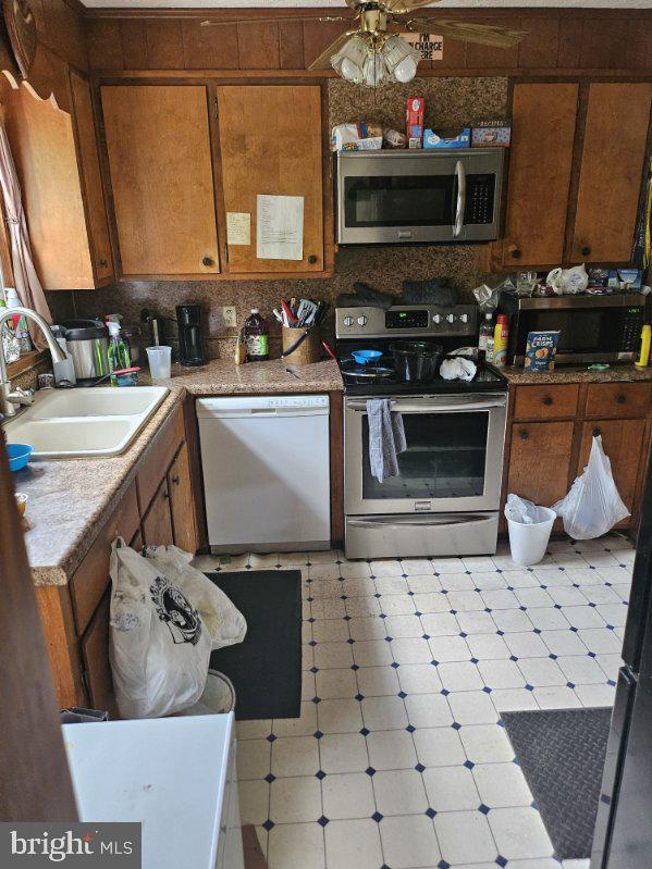 218 MAHAN RD, FARMVILLE, Virginia 23901, 3 Bedrooms Bedrooms, ,1 BathroomBathrooms,Residential,For sale,218 MAHAN RD,VACB2000056 MLS # VACB2000056