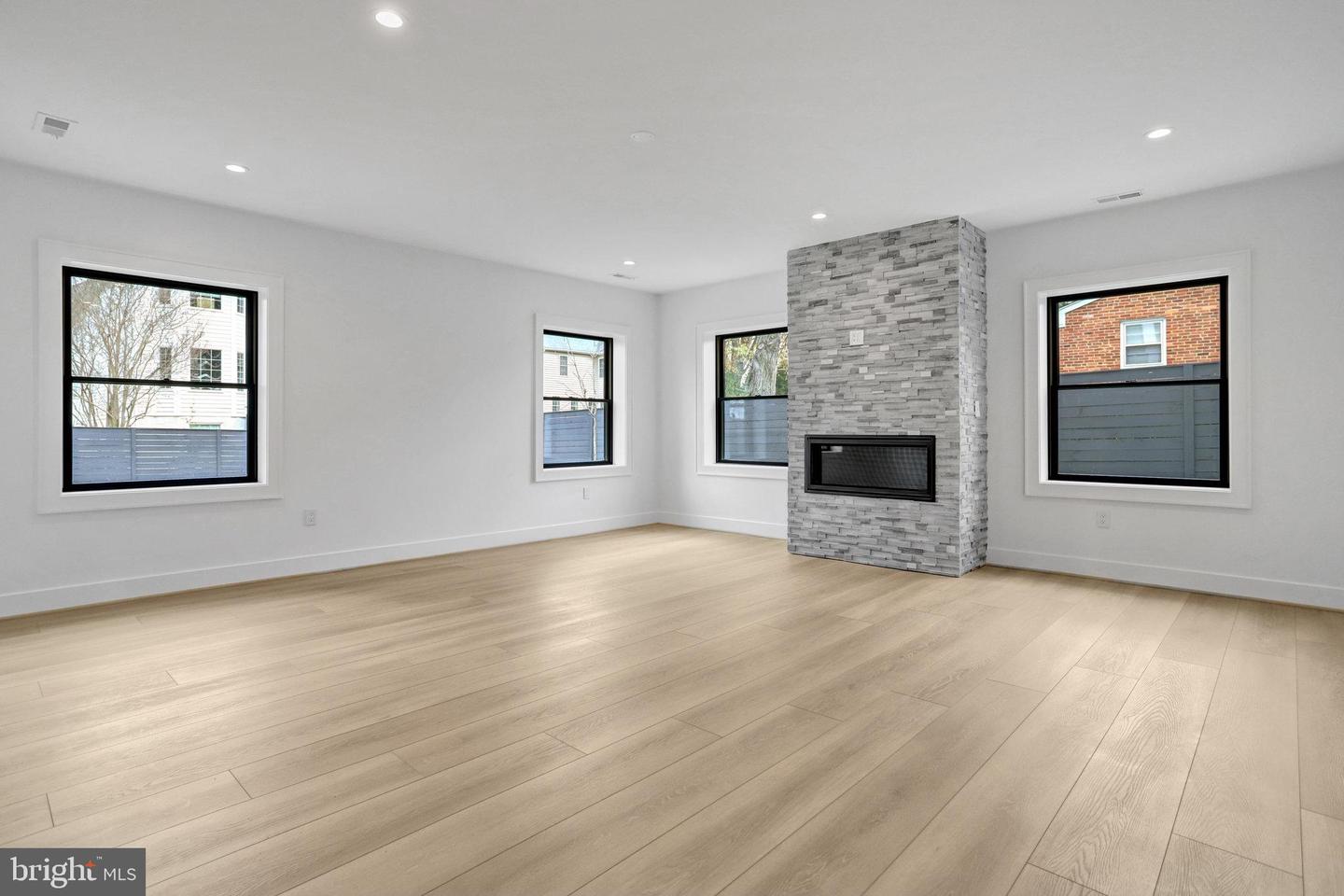6820 BROYHILL ST, MCLEAN, Virginia 22101, 7 Bedrooms Bedrooms, ,9 BathroomsBathrooms,Residential,For sale,6820 BROYHILL ST,VAFX2241492 MLS # VAFX2241492