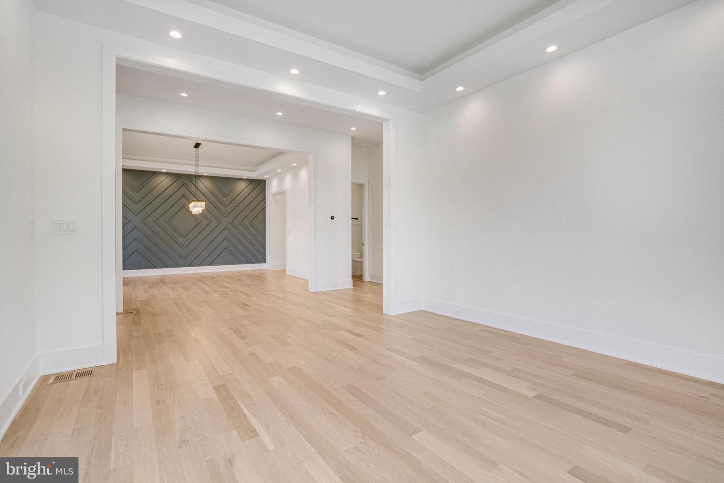 2148 CRIMMINS LN, FALLS CHURCH, Virginia 22043, 7 Bedrooms Bedrooms, ,7 BathroomsBathrooms,Residential,For sale,2148 CRIMMINS LN,VAFX2241496 MLS # VAFX2241496