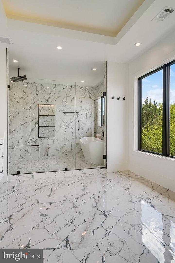 2148 CRIMMINS LN, FALLS CHURCH, Virginia 22043, 7 Bedrooms Bedrooms, ,7 BathroomsBathrooms,Residential,For sale,2148 CRIMMINS LN,VAFX2241496 MLS # VAFX2241496